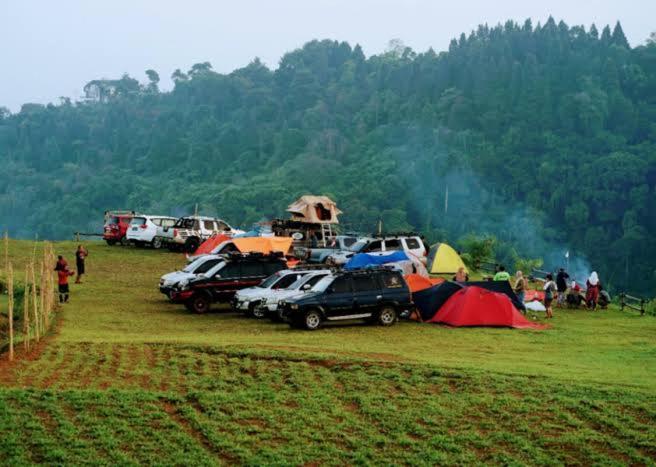 Hotel Tapian Asri Camp Bukittinggi Esterno foto